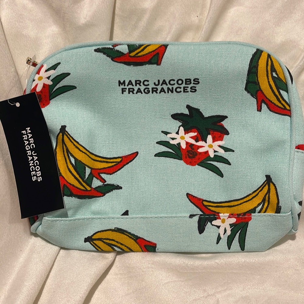 Marc jacobs make up puch
